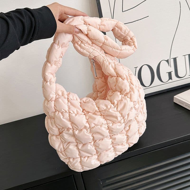 image-Personalized Lightweight And Large Capacity Fashion New Cloud Pleated Big Bag For Women