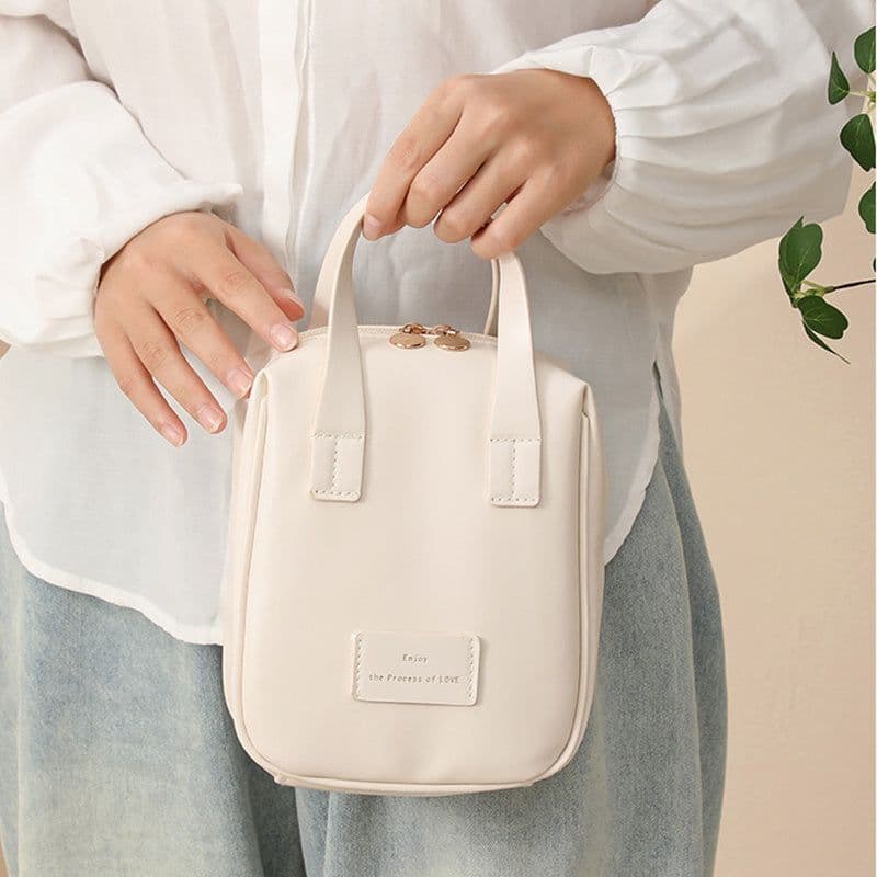image-Handle-top Cosmetic Bag Ins Fashion Shell-shaped Handbag Toiletry Bags Travel High Capacity Portable Storage Make Up Bag