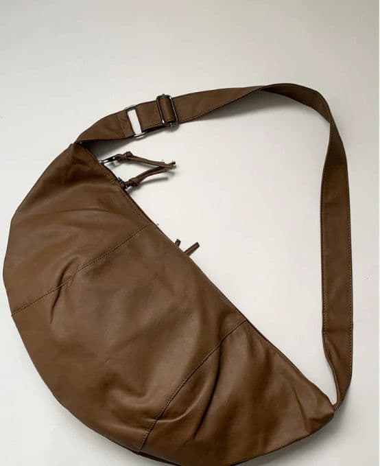 image-Retro Coffee Color Crossbody Male And Female College Style Versatile One Shoulder Dumpling Backpack