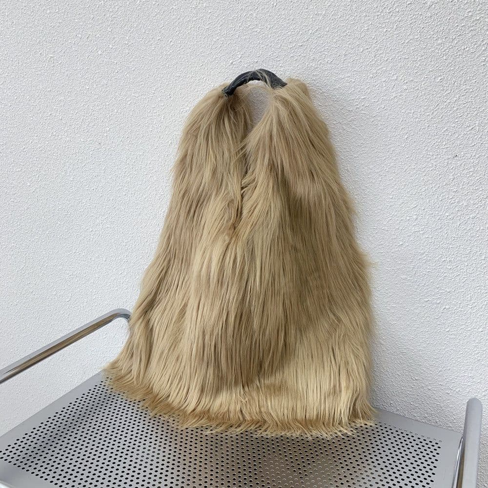 image-Water Wool One-shoulder Tote Plush Bag