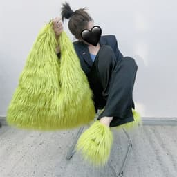 image-Water Wool One-shoulder Tote Plush Bag