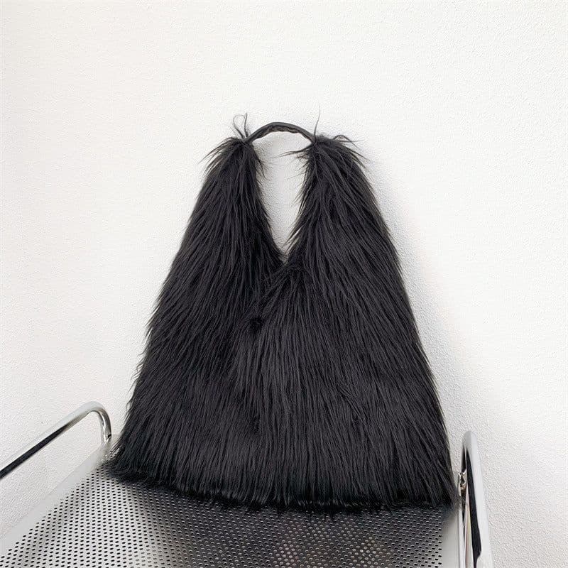 image-Water Wool One-shoulder Tote Plush Bag