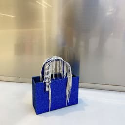 image-National Network Red Rhinestone Tassel Chain Small Square Bag Fashion Portable