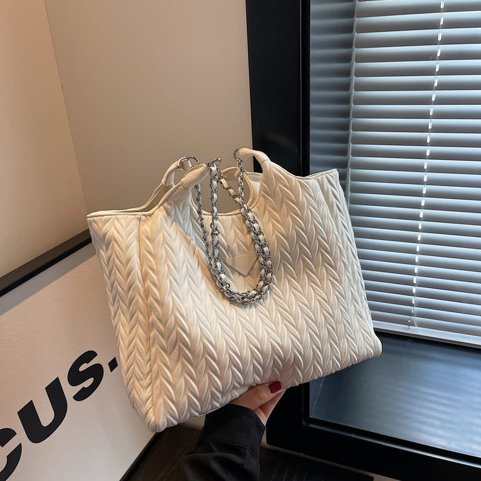 image-Women's Pleated Chain Large Capacity Shoulder Bag