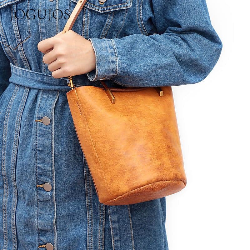 image-Women's Fashion Retro Large Capacity Portable Messenger Bag