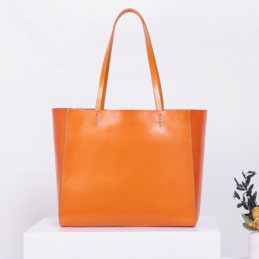 image-Women's Fashion Retro Large Capacity Shoulder Bag