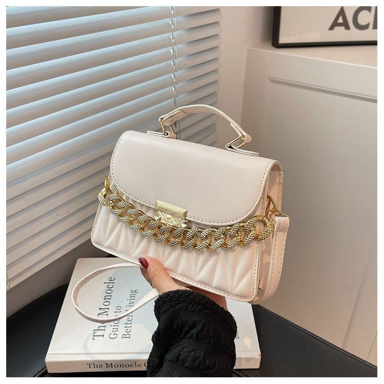 image-Chain Portable Shoulder Western Style Girly And Fashion Crossbody Bag
