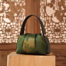 image-Women's Fashionable Simple Mulberry Silk Messenger Bag