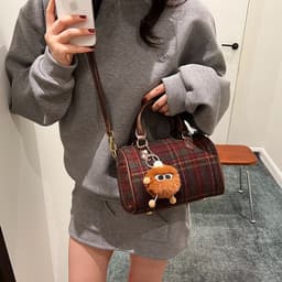 image-All-match Women's Portable Bucket Bag Niche Advanced Texture