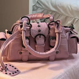 image-Square Rivet Hand-carrying Hand-carrying Crossbody Bag