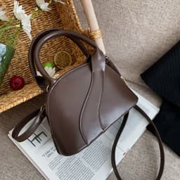 image-Textured Special-interest Design Shell Bag Handbag