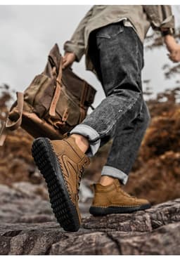 image-Men's Winter Fleece-lined High-top Leather Shoes