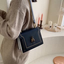 image-Summer New Chain Retro Bee Shoulder Portable Messenger Bag