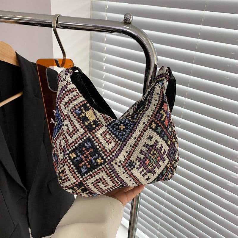 image-Large Capacity Canvas Bag New Fashion Commuter Women