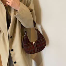 image-Women's Fashion Color Contrast Plaid Retro Hand Carrying Dumpling Bag