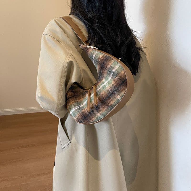 image-Women's Fashion Color Contrast Plaid Retro Hand Carrying Dumpling Bag