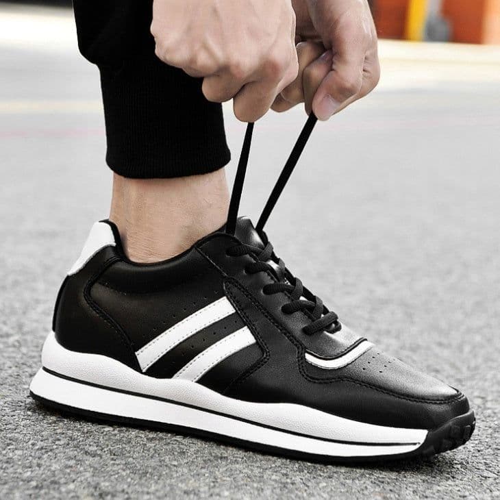 image-Spring New Height Increasing 8CM Sports Board Shoes Men's Outdoor Low Top