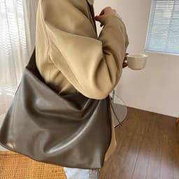 image-Women's Large-capacity Crossbody Bag Daily Bagig Bag