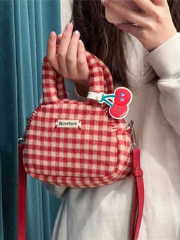 image-Niche Autumn And Winter Messenger Bag Plush Lady