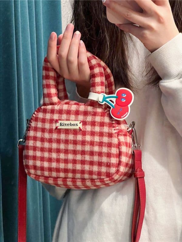 image-Niche Autumn And Winter Messenger Bag Plush Lady