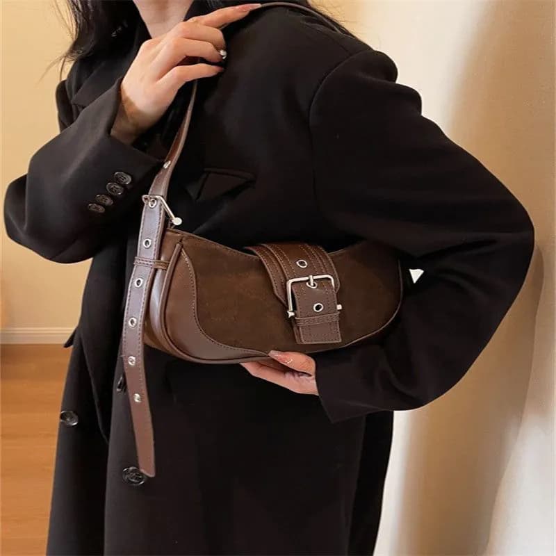 image-New Women's Autumn Winter Retro All-match Messenger Bag