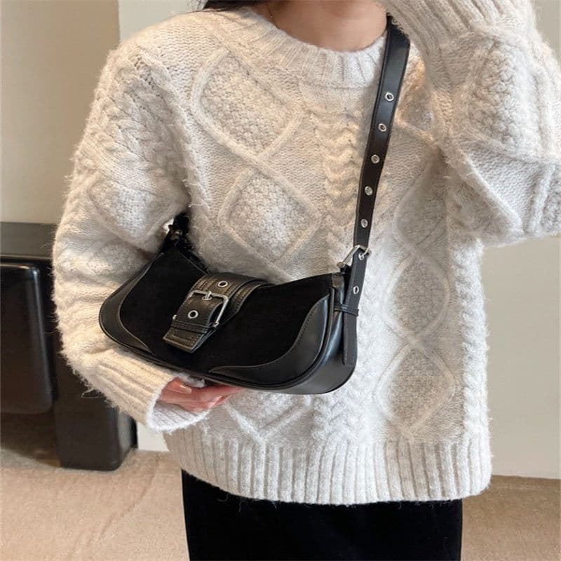 image-New Women's Autumn Winter Retro All-match Messenger Bag