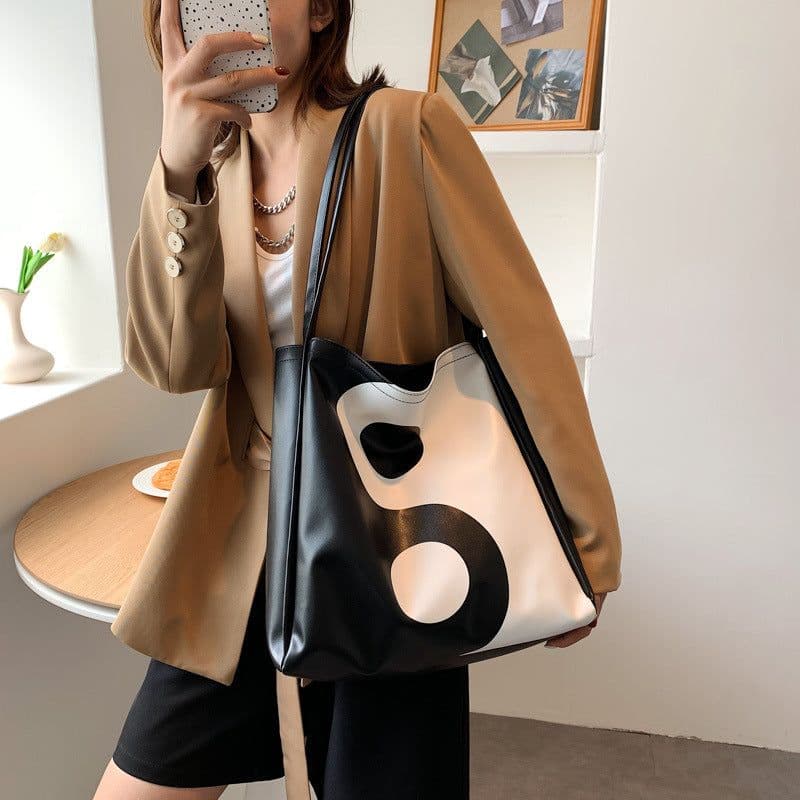 image-Women's Fashion Simple Underarm Large Capacity Shoulder Bag
