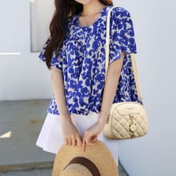 image-Fashion Small Square Bag Three-layer Large Capacity All-match Shoulder Messenger Bag