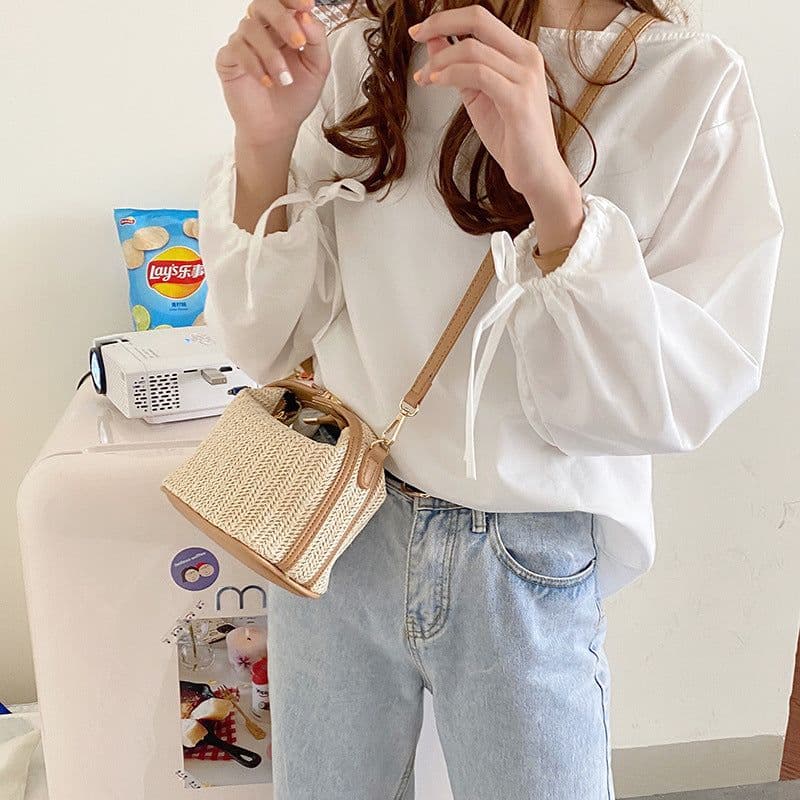 image-Straw Woven Small Bag Casual Women's Bag Portable