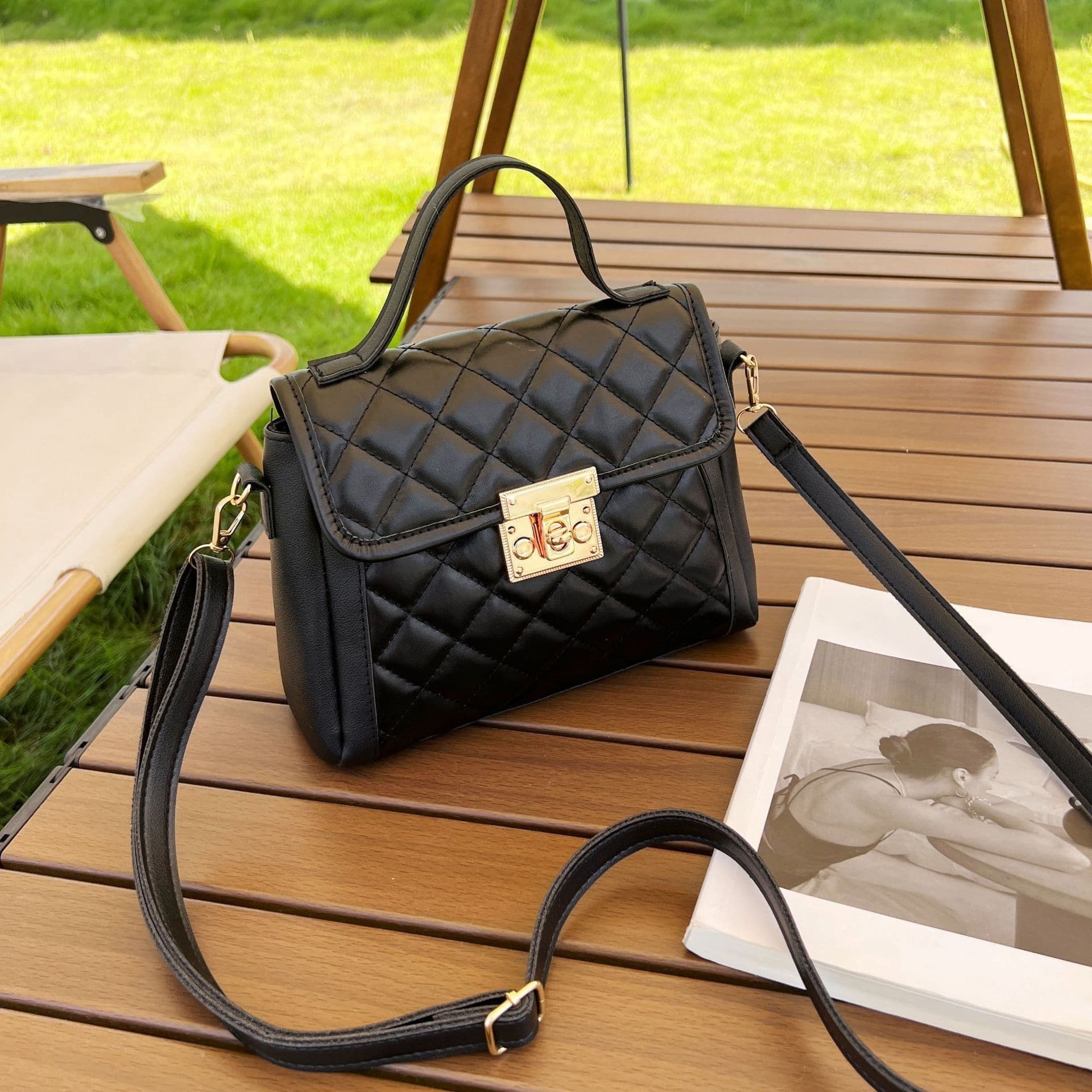 image-Women's Rhombus Crossbody Shoulder Bag Fashion PU Handbag
