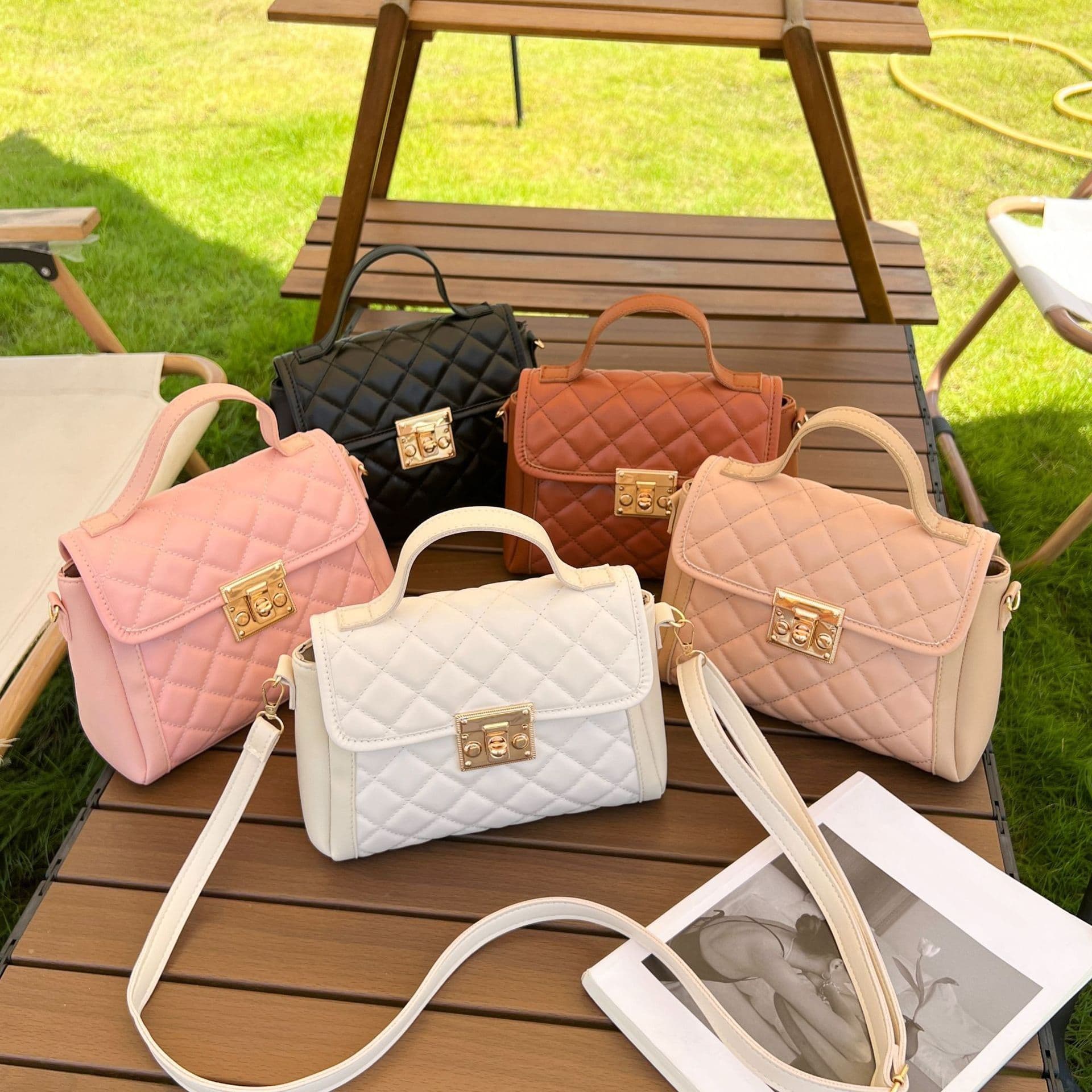 image-Women's Rhombus Crossbody Shoulder Bag Fashion PU Handbag