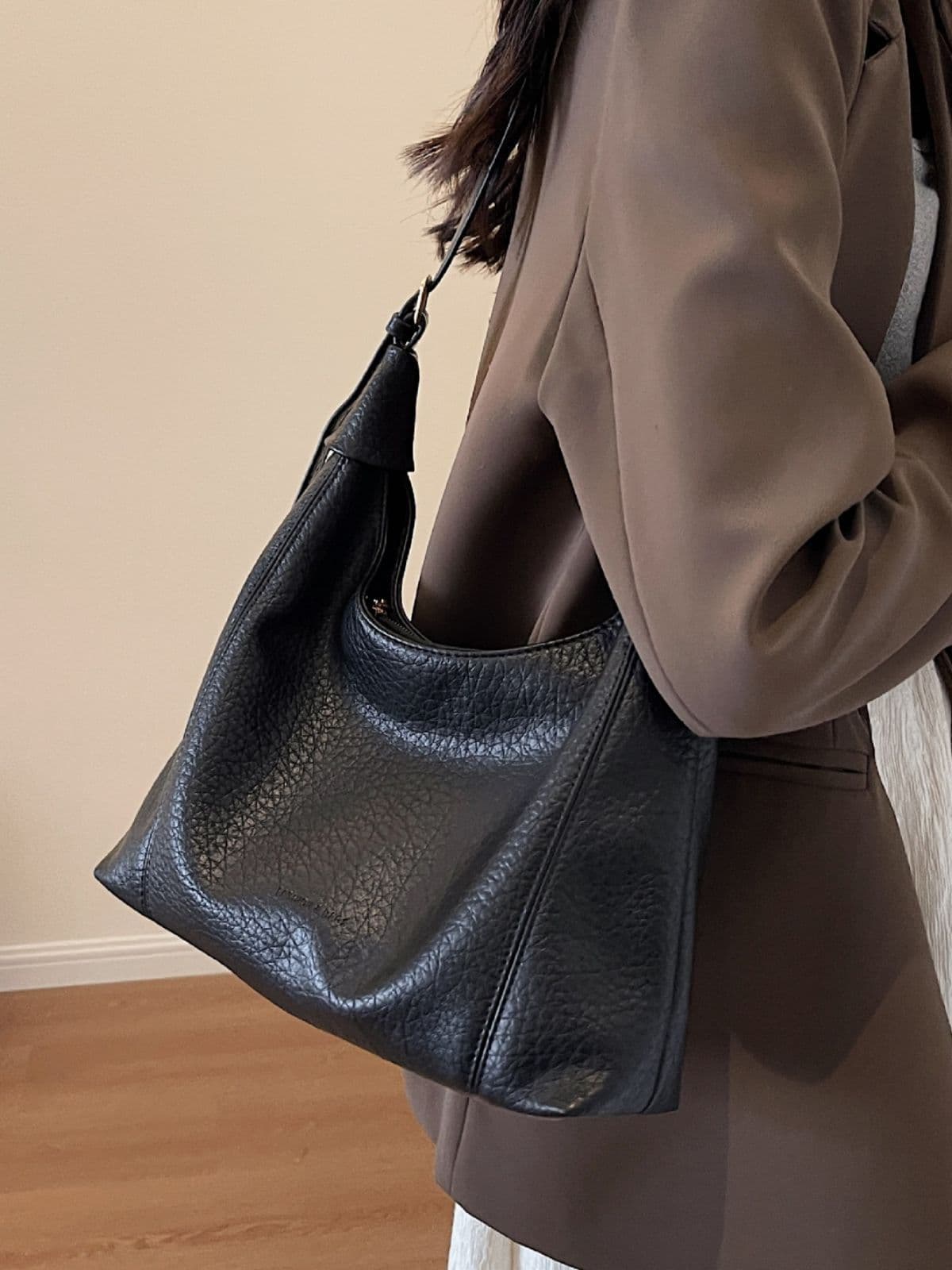 image-Retro Minority Design Tote Bag Shoulder Underarm