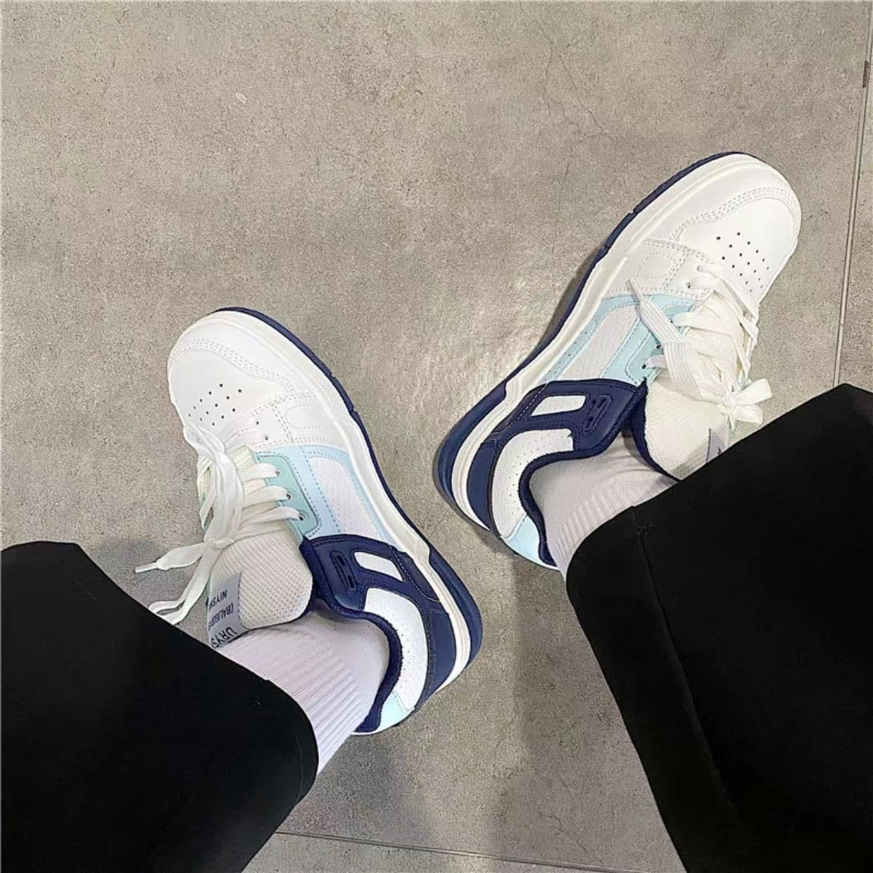 image-Male And Female Students Casual Couple Skateboard Retro Sneaker