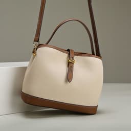 image-Lychee Pattern Large Capacity Contrast Color Single Shoulder Messenger Bag