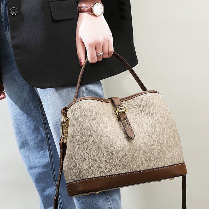 image-Lychee Pattern Large Capacity Contrast Color Single Shoulder Messenger Bag