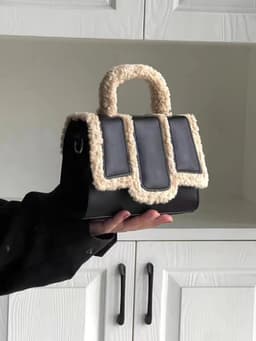 image-Lamb Wool Portable And Fashion Crossbody Bag