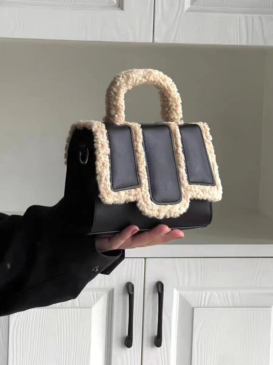 image-Lamb Wool Portable And Fashion Crossbody Bag