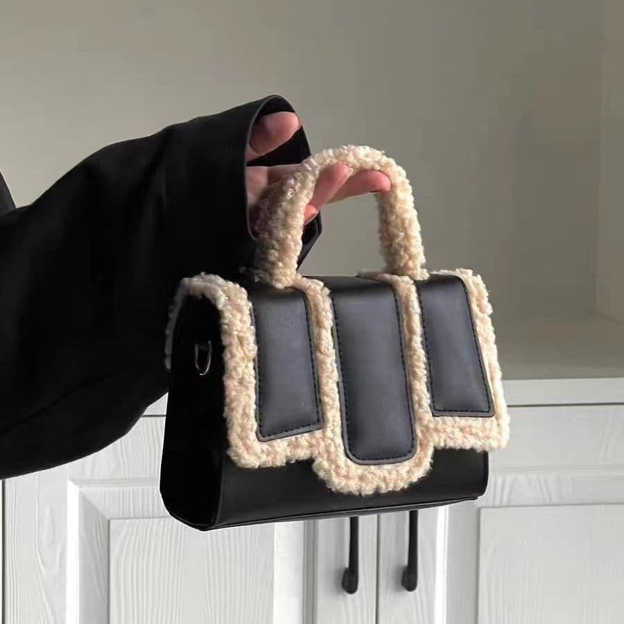 image-Lamb Wool Portable And Fashion Crossbody Bag