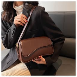 image-Fashion Simple New Flip Magnetic Buckle Shoulder Bag