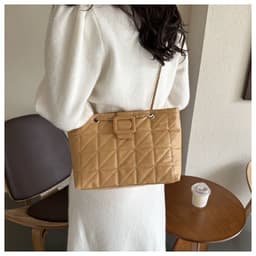 image-Women Shoulder Bags New Trendy Chic Chanel-style Rhombus Chain Bag