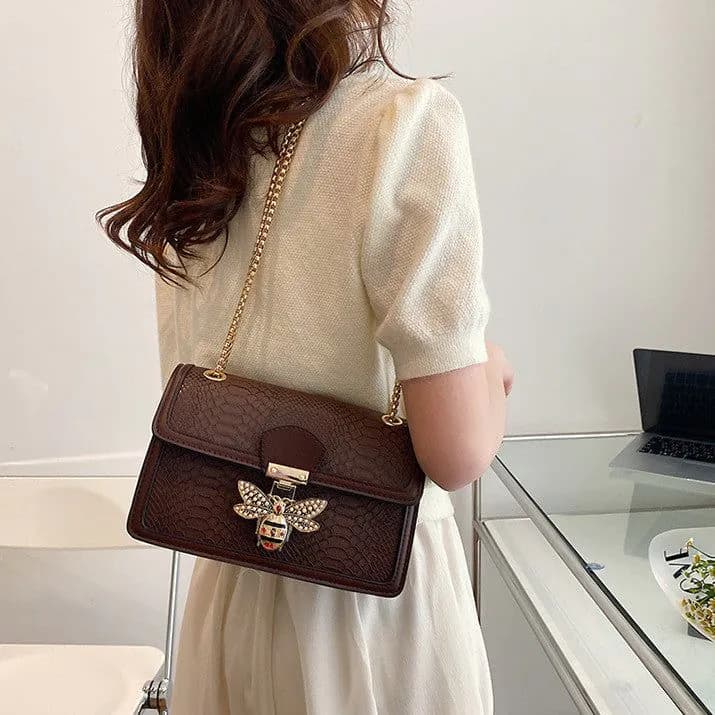 image-Fashionable Stylish Chain Shoulder Trendy Retro Messenger Bag