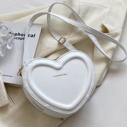 image-Fashion Heart Shaped Shoulder Messenger Bag
