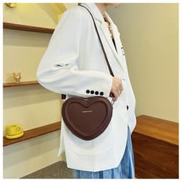 image-Fashion Heart Shaped Shoulder Messenger Bag