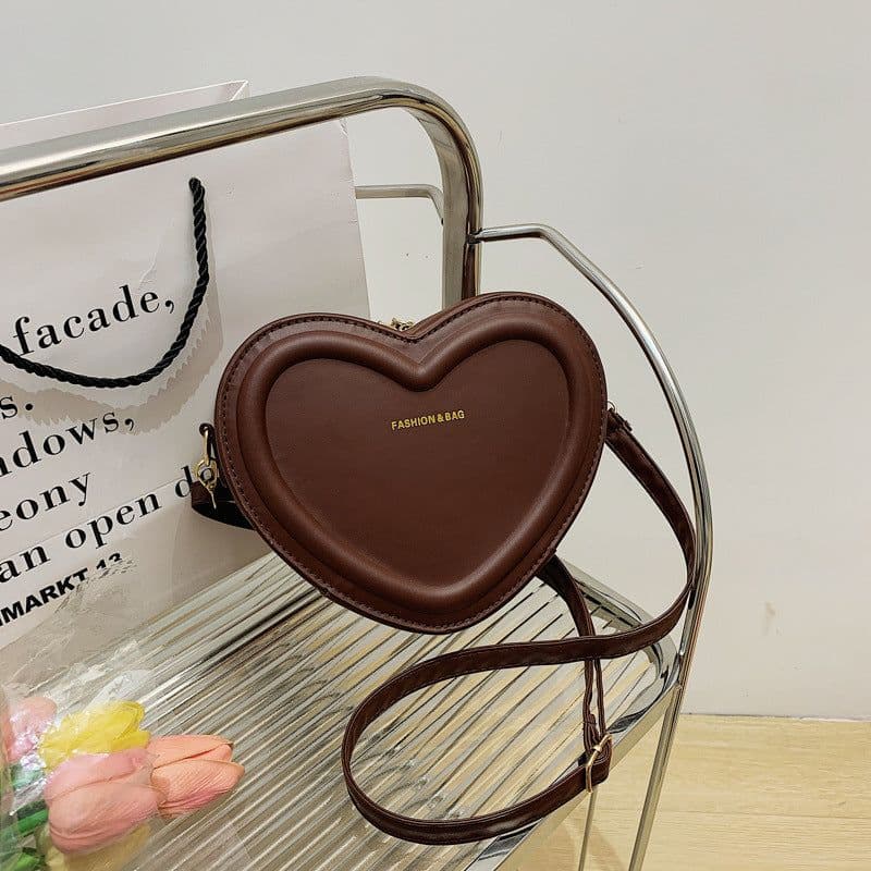 image-Fashion Heart Shaped Shoulder Messenger Bag