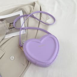 image-Fashion Heart Shaped Shoulder Messenger Bag