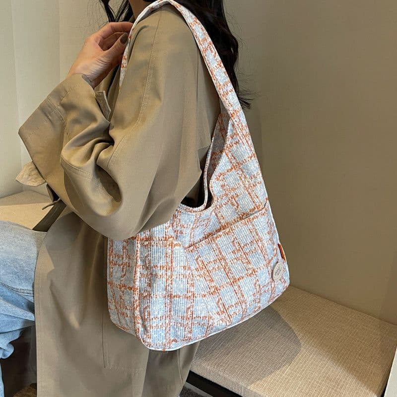 image-Large Capacity Women's Knitted Woven Bag