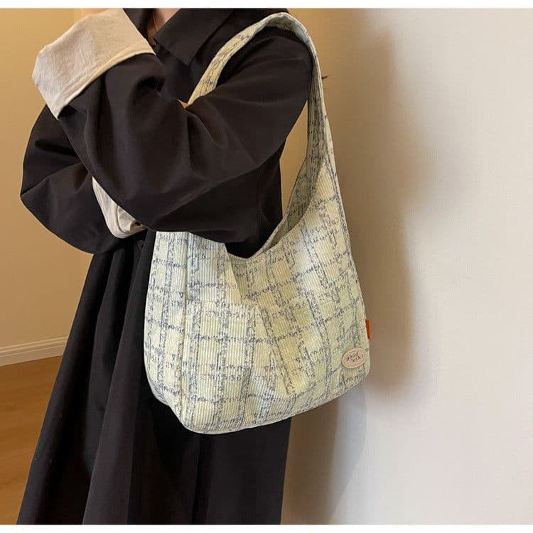 image-Large Capacity Women's Knitted Woven Bag