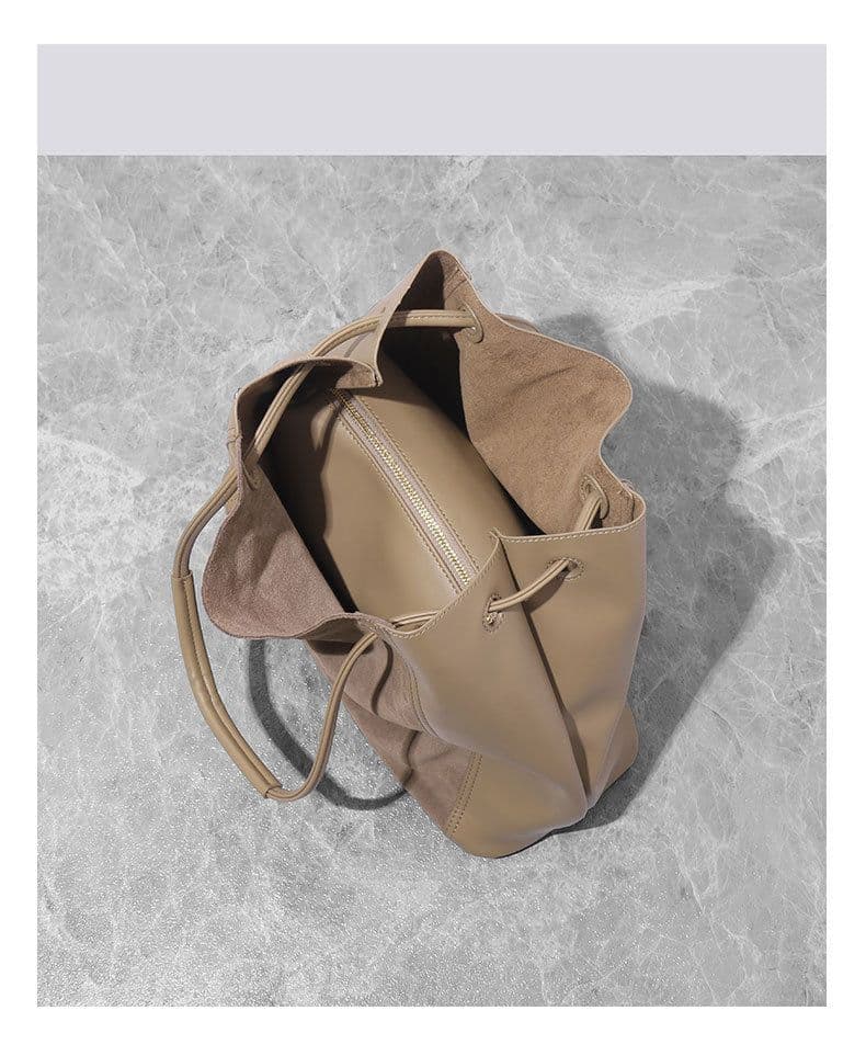 image-Women's Cowhide Portable Shoulder Messenger Bag