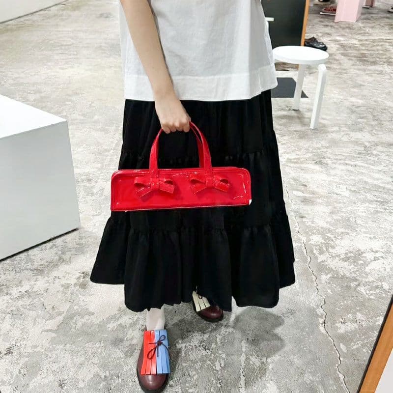 image-Japanese Cute Patent Leather Glossy Bow Decoration Baguette Bag