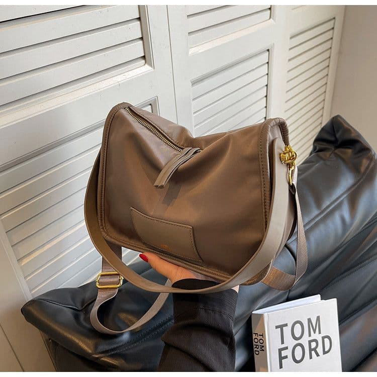 image-Large Capacity New Fashionable And Versatile Single Shoulder Crossbody Bag